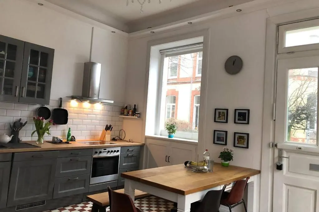 Grosszuegige 185M2-Altbauwohnung In Bestlage 7Zimmer-2Baeder-2Kuechen-2Wcs Hamburg Apartment
