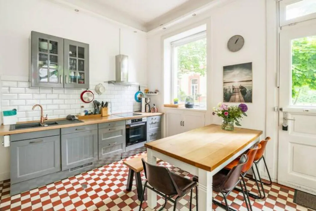 Grosszuegige 185M2-Altbauwohnung In Bestlage 7Zimmer-2Baeder-2Kuechen-2Wcs Hamburg-Harburg