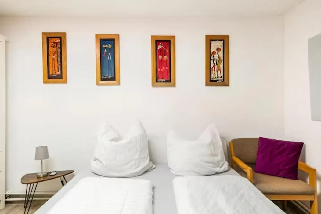 Grosszuegige 185M2-Altbauwohnung In Bestlage 7Zimmer-2Baeder-2Kuechen-2Wcs Hamburg-Harburg 0*,  Duitsland