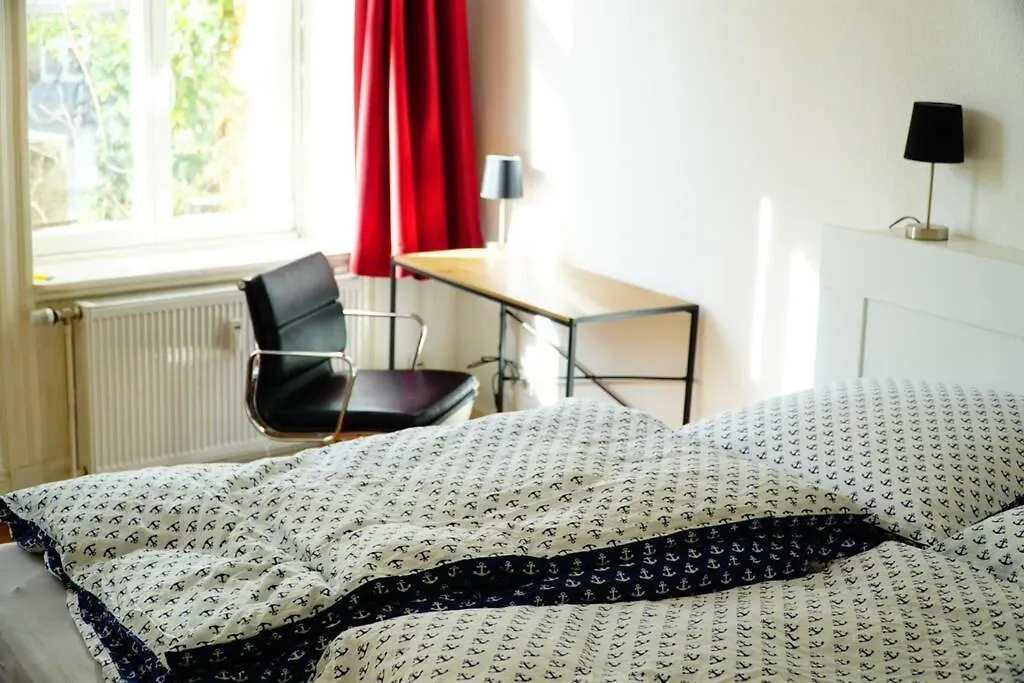 Grosszuegige 185M2-Altbauwohnung In Bestlage 7Zimmer-2Baeder-2Kuechen-2Wcs Hamburg Germany