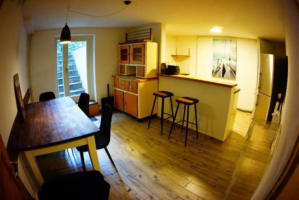 Grosszuegige 185M2-Altbauwohnung In Bestlage 7Zimmer-2Baeder-2Kuechen-2Wcs Hamburg 0*,  Germany