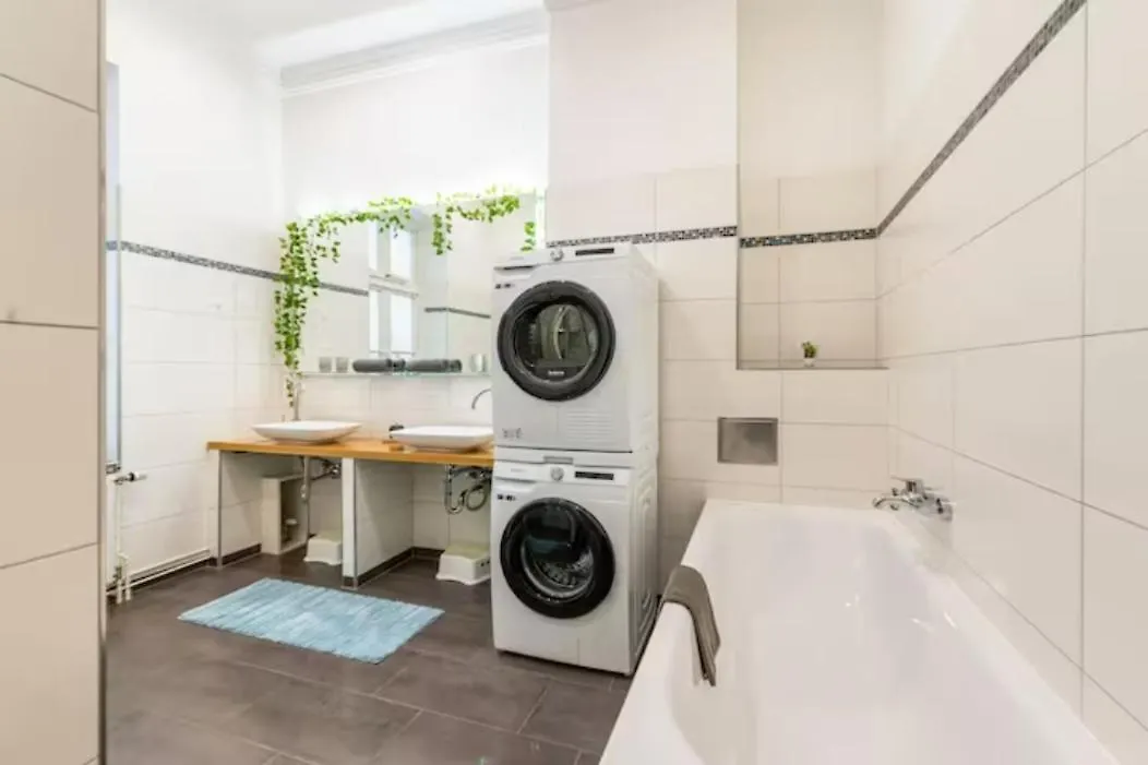 Grosszuegige 185M2-Altbauwohnung In Bestlage 7Zimmer-2Baeder-2Kuechen-2Wcs Hamburg Apartment