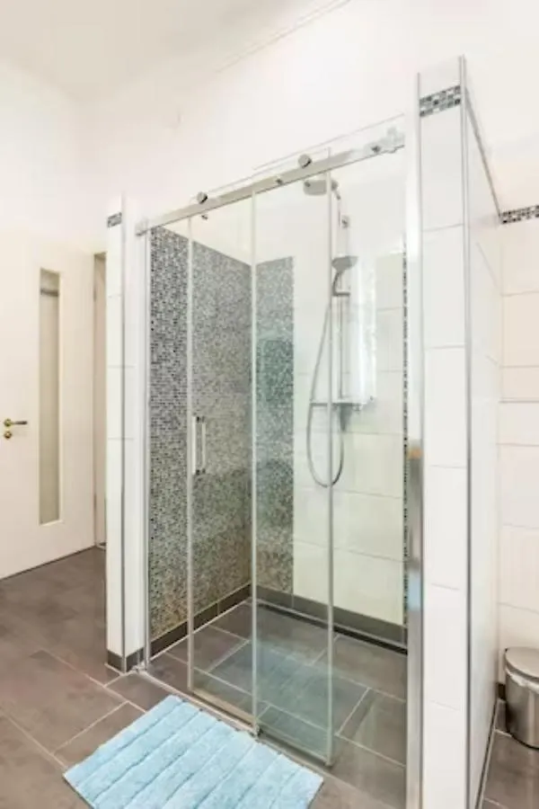 Grosszuegige 185M2-Altbauwohnung In Bestlage 7Zimmer-2Baeder-2Kuechen-2Wcs Hamburg Apartment